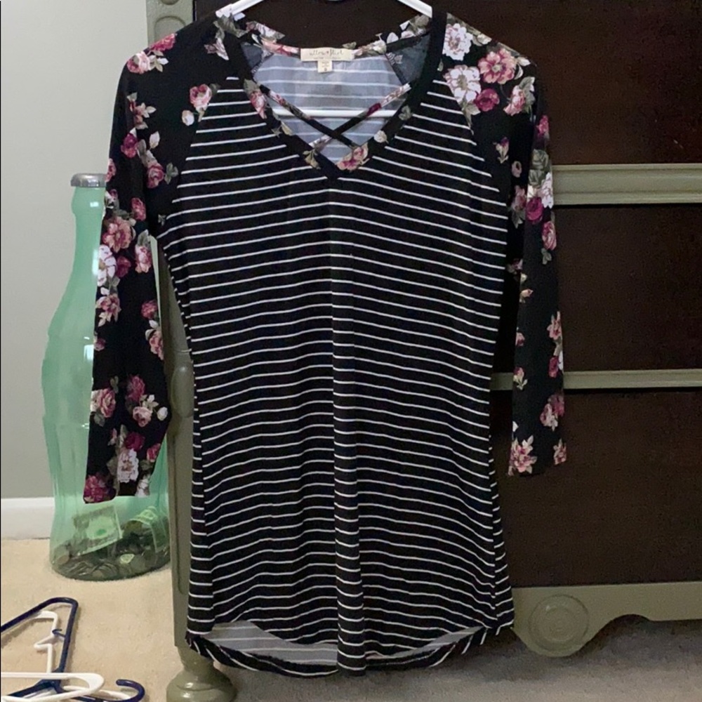 Flowered and stripped quarter sleeve t-shirt